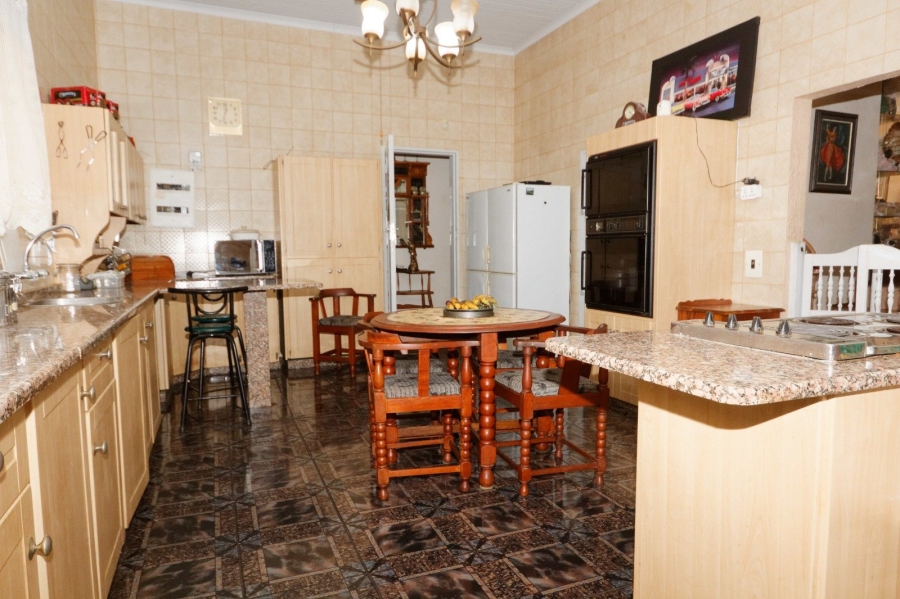 5 Bedroom Property for Sale in Wilkoppies North West